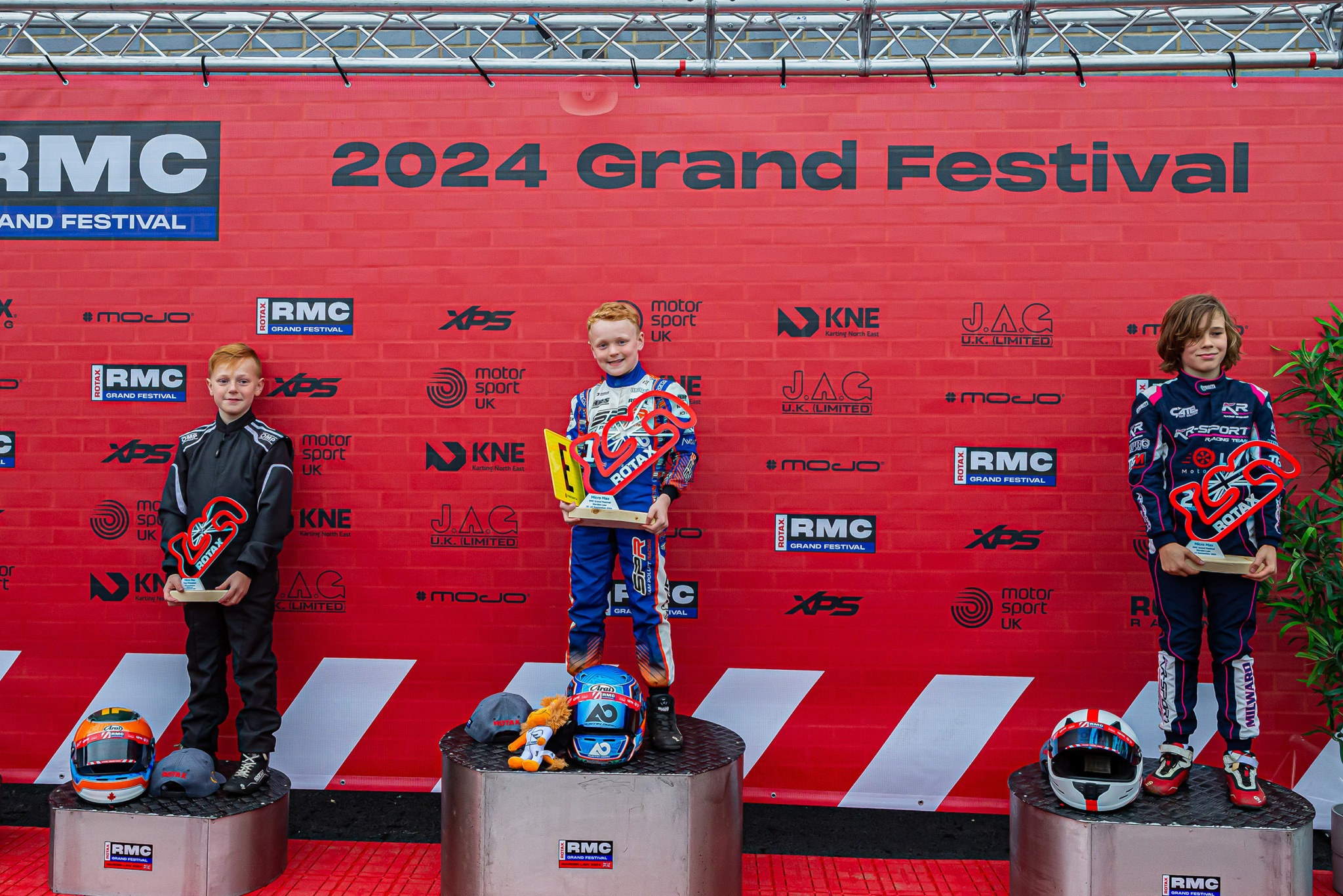 Grand Festival Micro MAX podium