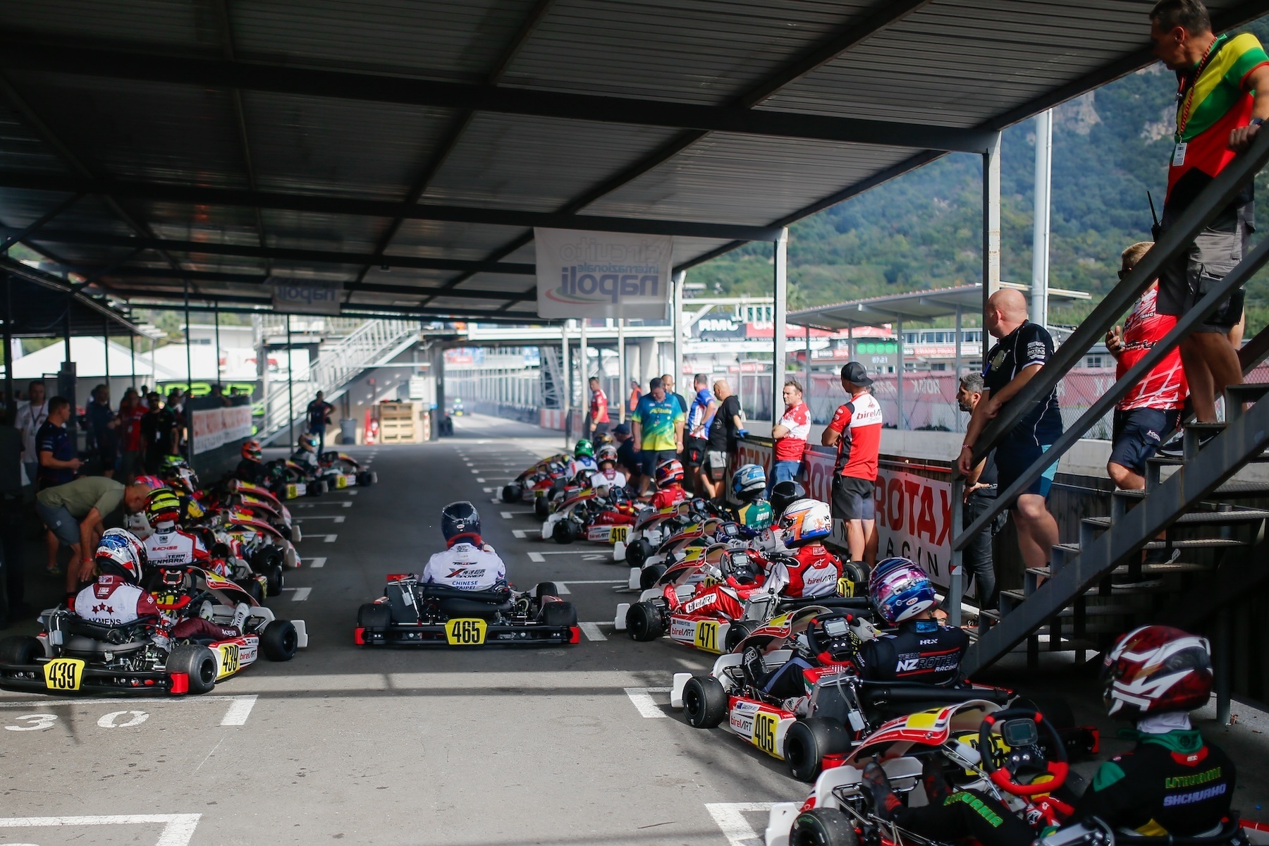 RMCGF24 20241022 DD2 kart racers on the pre grid 3090