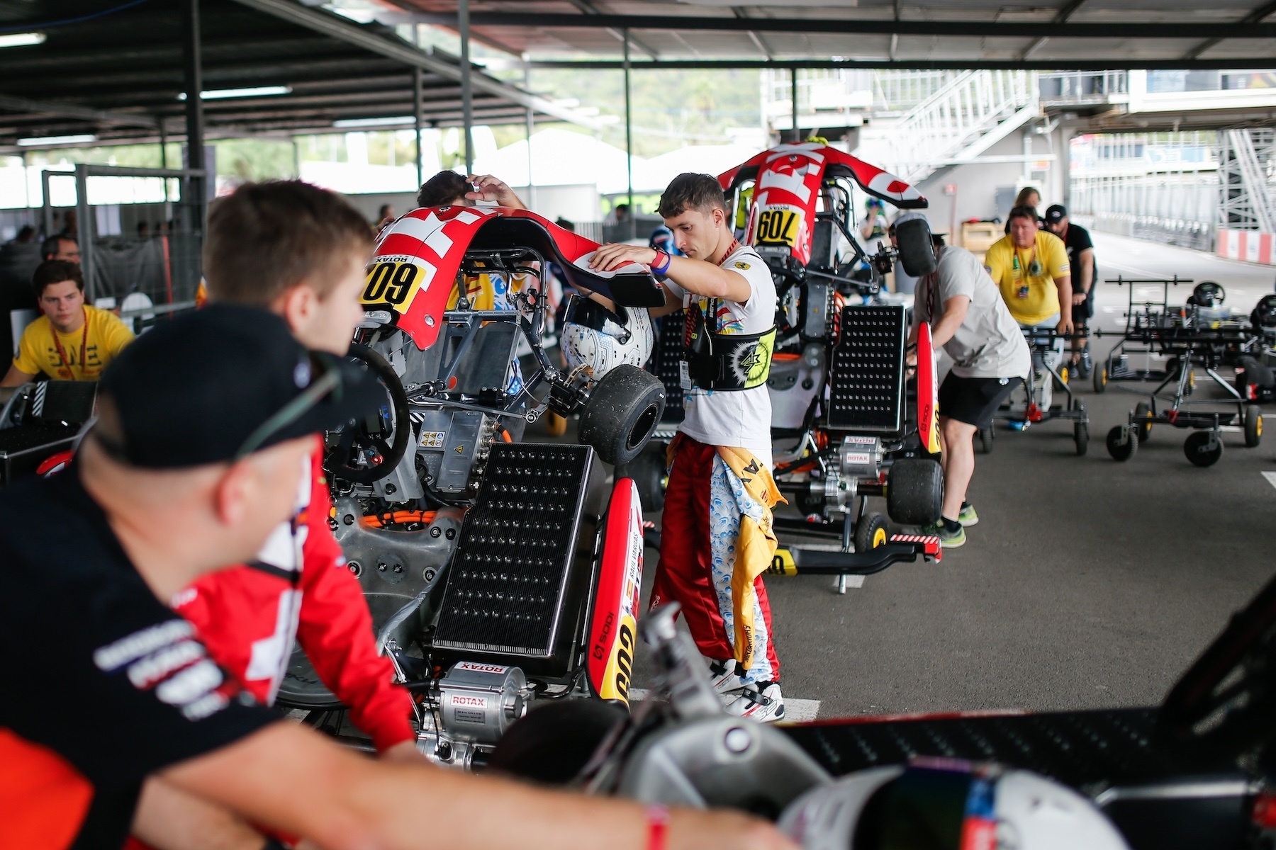 RMCGF24 20241022 E20 e karts on the pre grid 3184