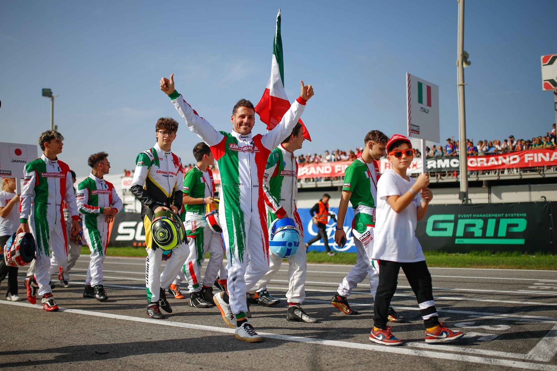 RMCGF24 20241025 Drivers Parade on the race track 7403